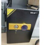 Két Sắt Nhỏ Giá Rẻ, Điện Tử New 90% 47kg BH12Th
