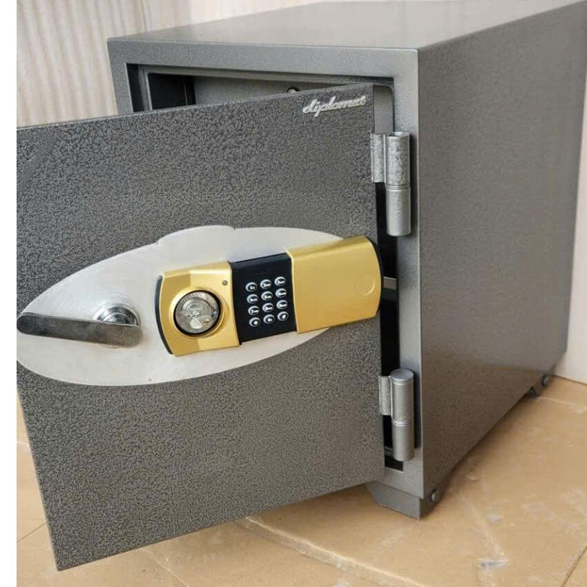 Két Sắt Diplomat Hàn Quốc nhập khẩu 110kg
